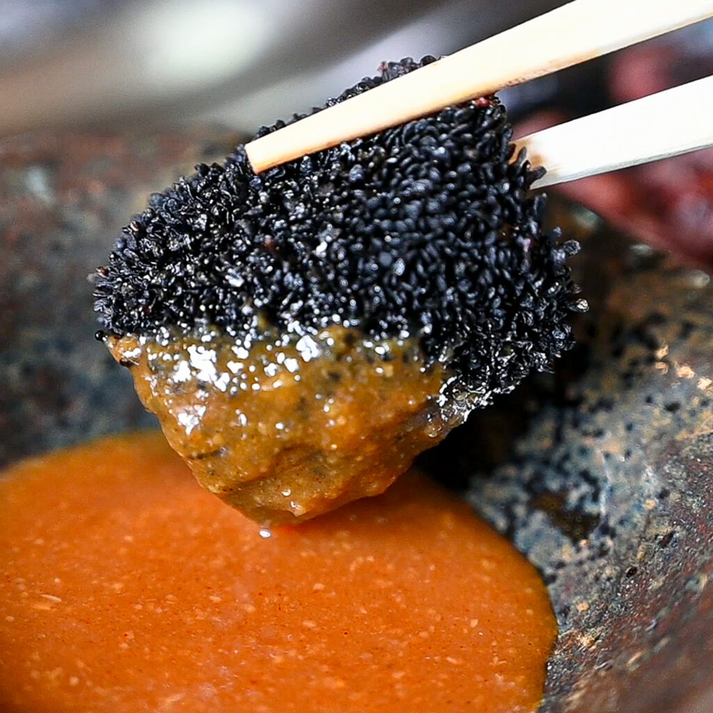 伝統の「飯田焼肉」×「火氷」が織りなす、大人の隠れ家。
